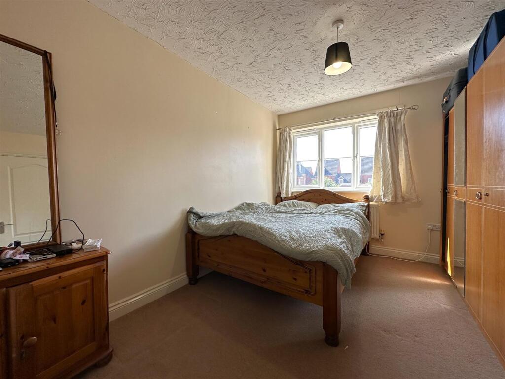 Master Bedroom 187