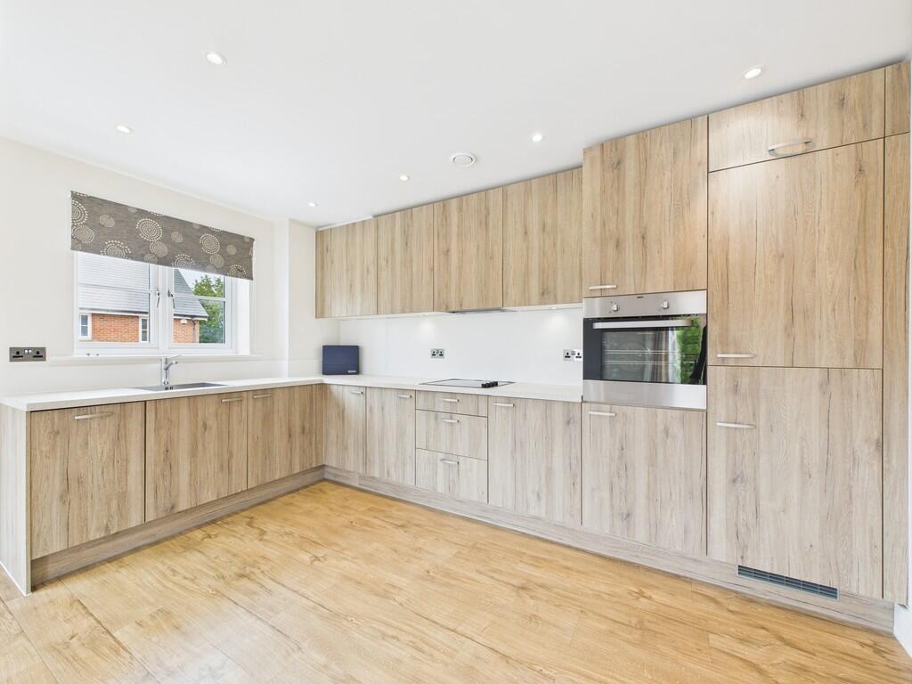 CAM04018G0-PR0308...