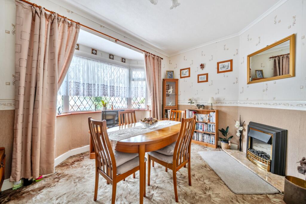 1342064-6-68a48e07abb8c