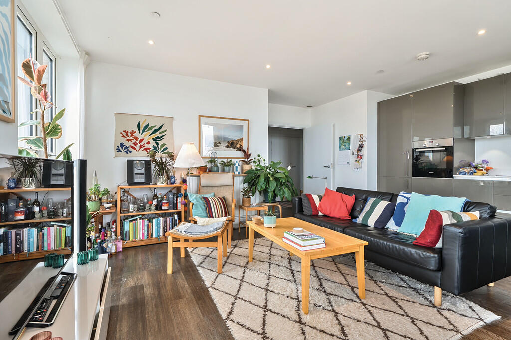 1309347-3-684aeae...