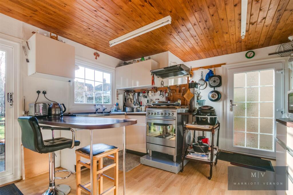 Lower Addiscombe Road 160B MV-9.jpg