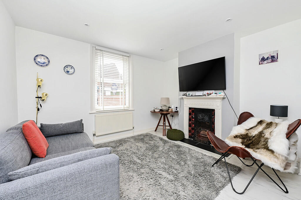 4 The Crescent (6...