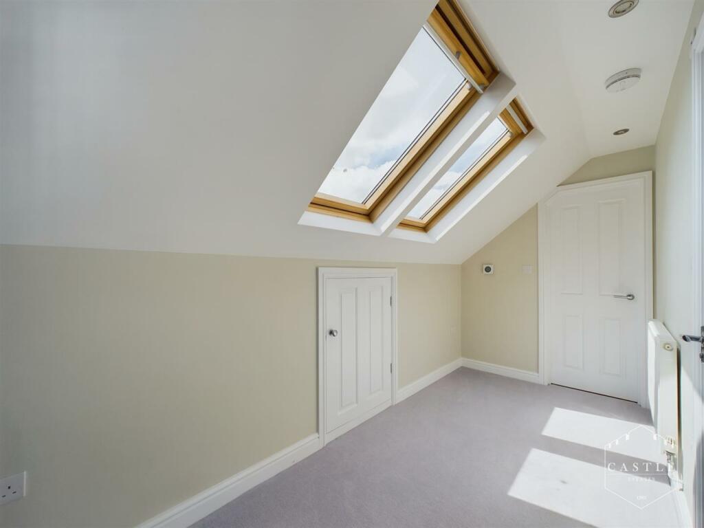 SECOND FLOOR LANDING