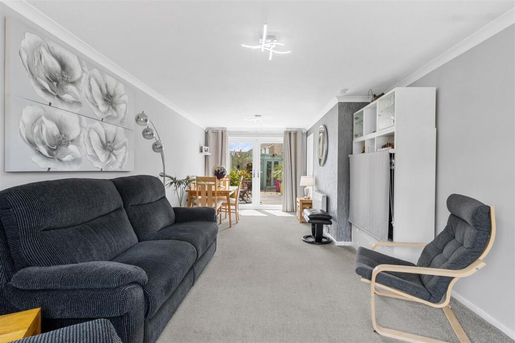 reception room #2.jpg