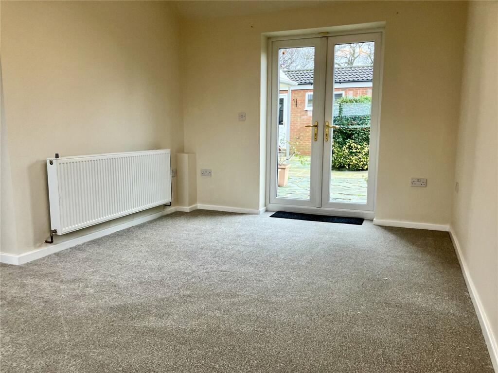 Reception/Bedroom 3