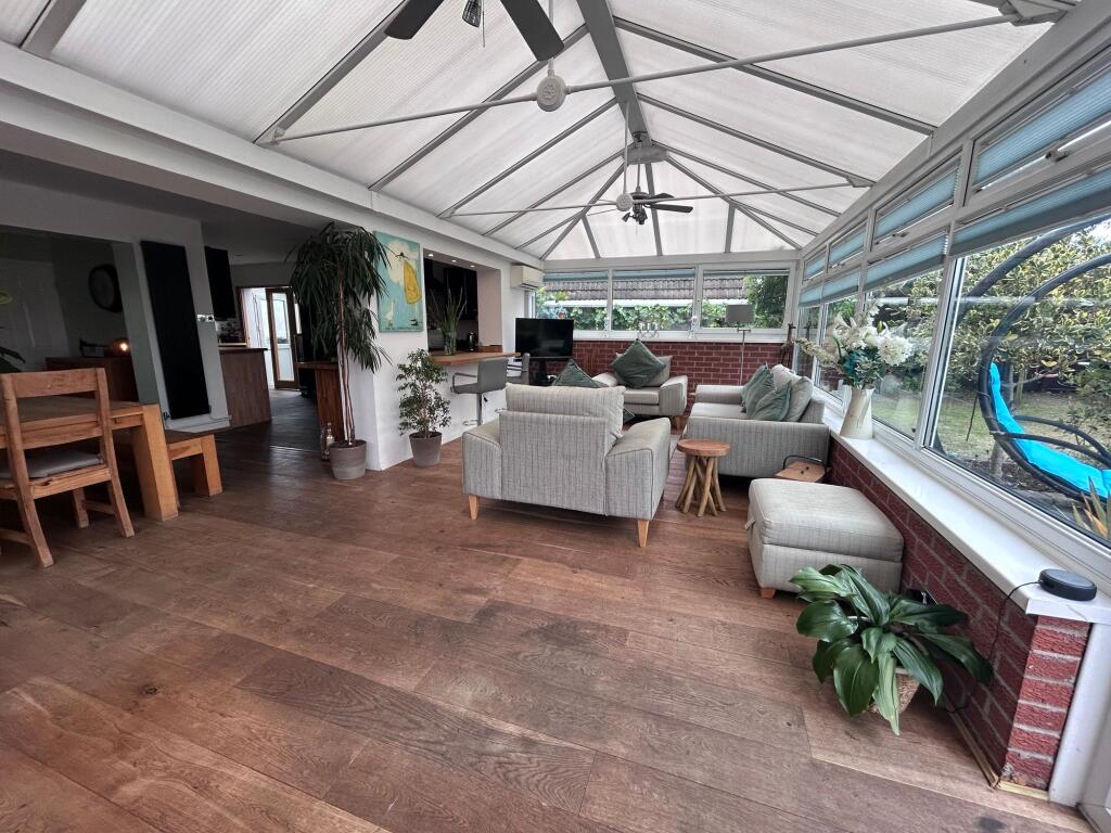 Sun Room/Conservatory