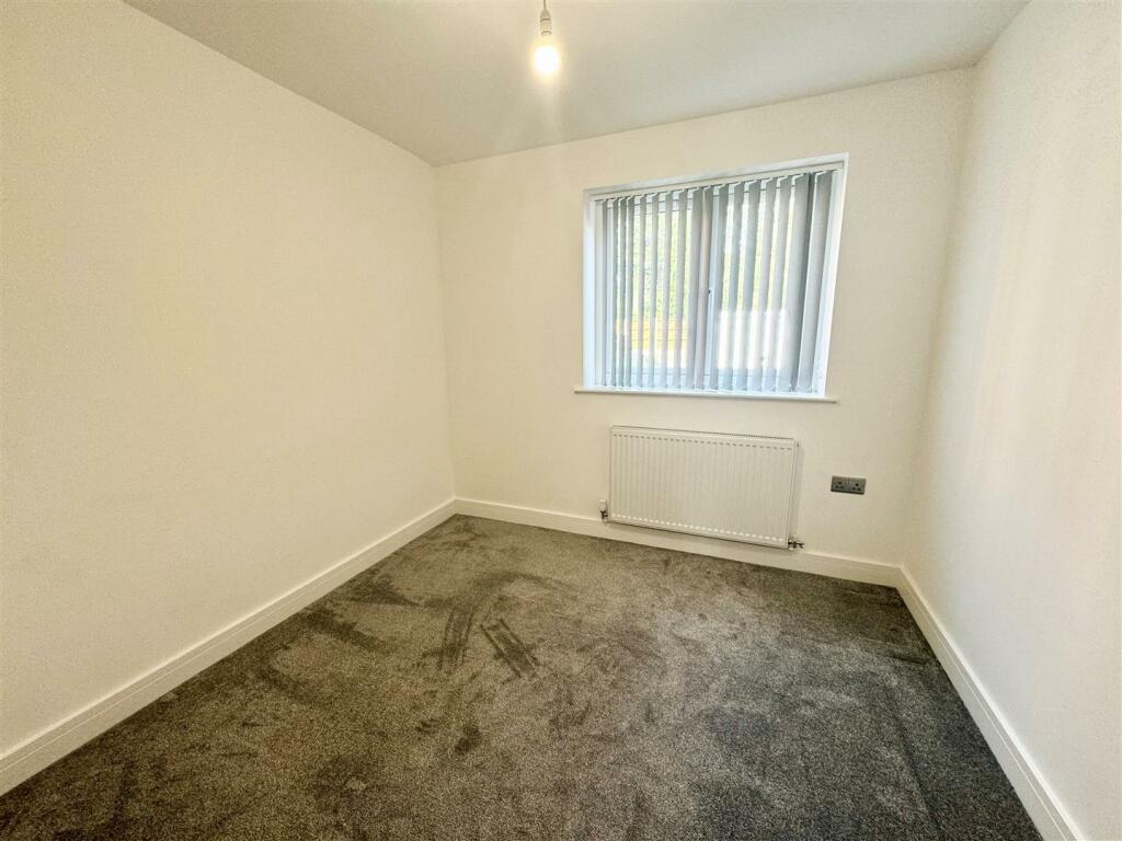 warwick court bedroom 2.jpg