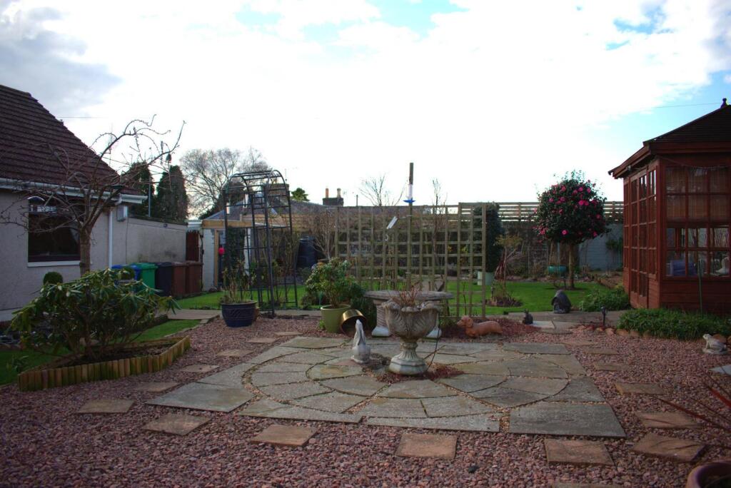Garden 2.jpg