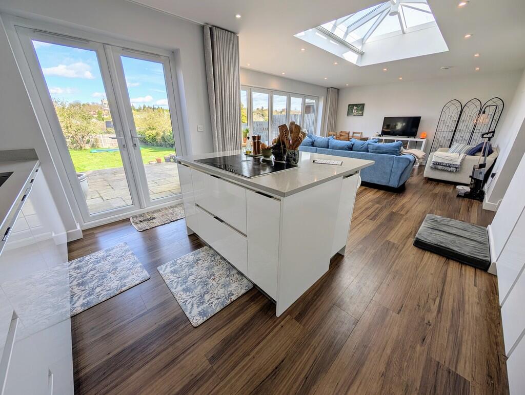 PXL_20250416_0931...