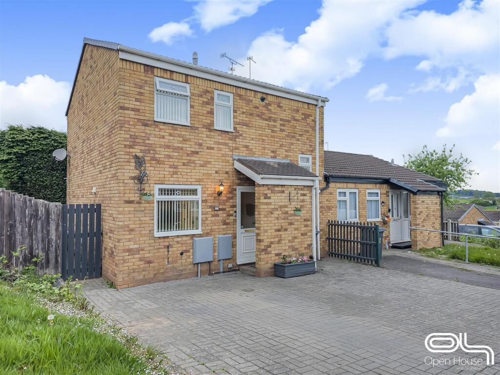 Peregrine Close, Winshill (24).jpg