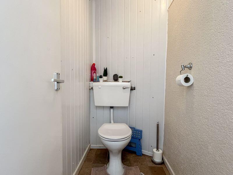 GROUND FLOOR WC