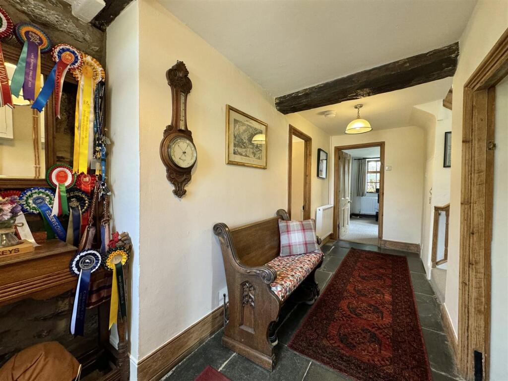 RECEPTION HALLWAY