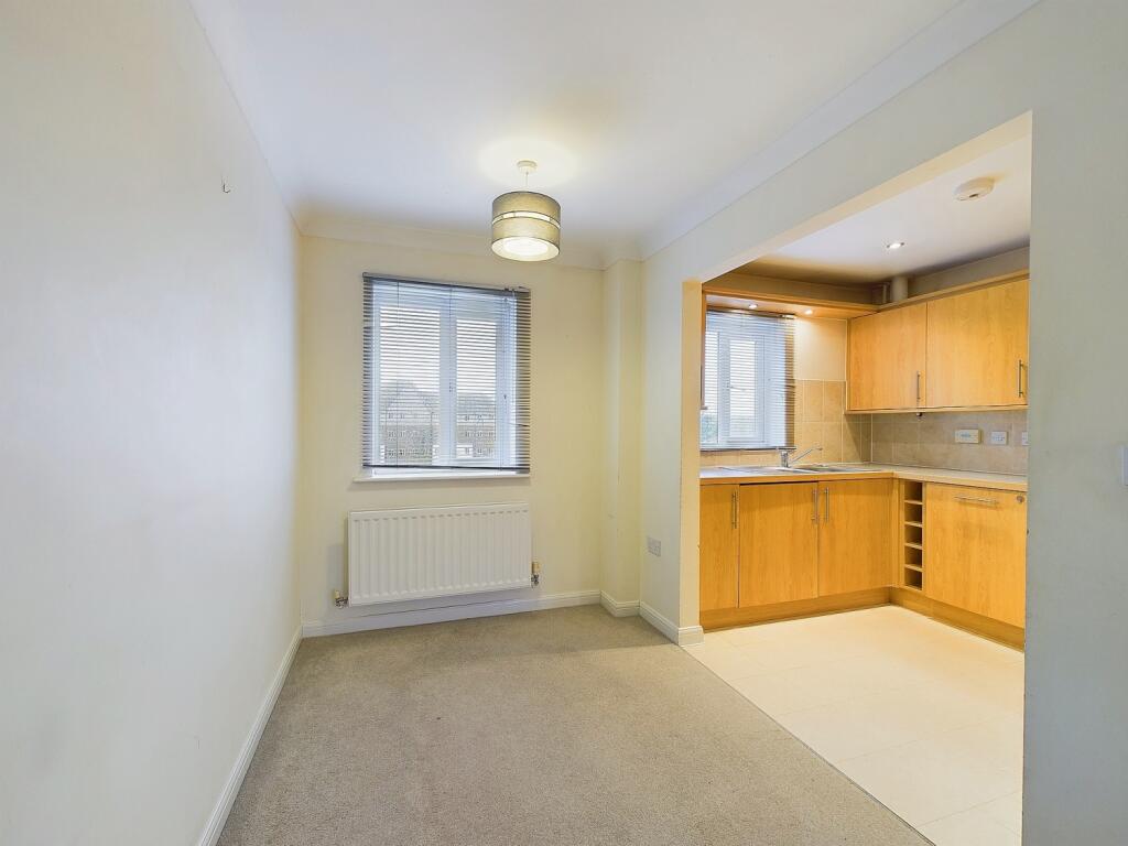 CAM01909G0-PR0277-STILL004