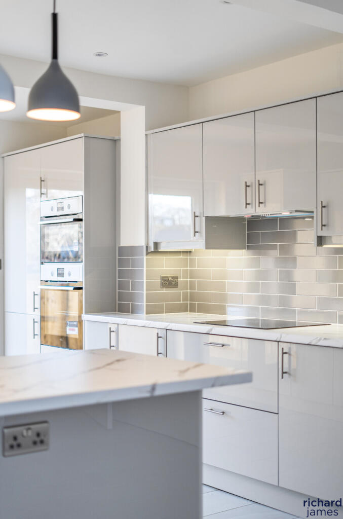 1ee2535cb4904606bcb587b044512748