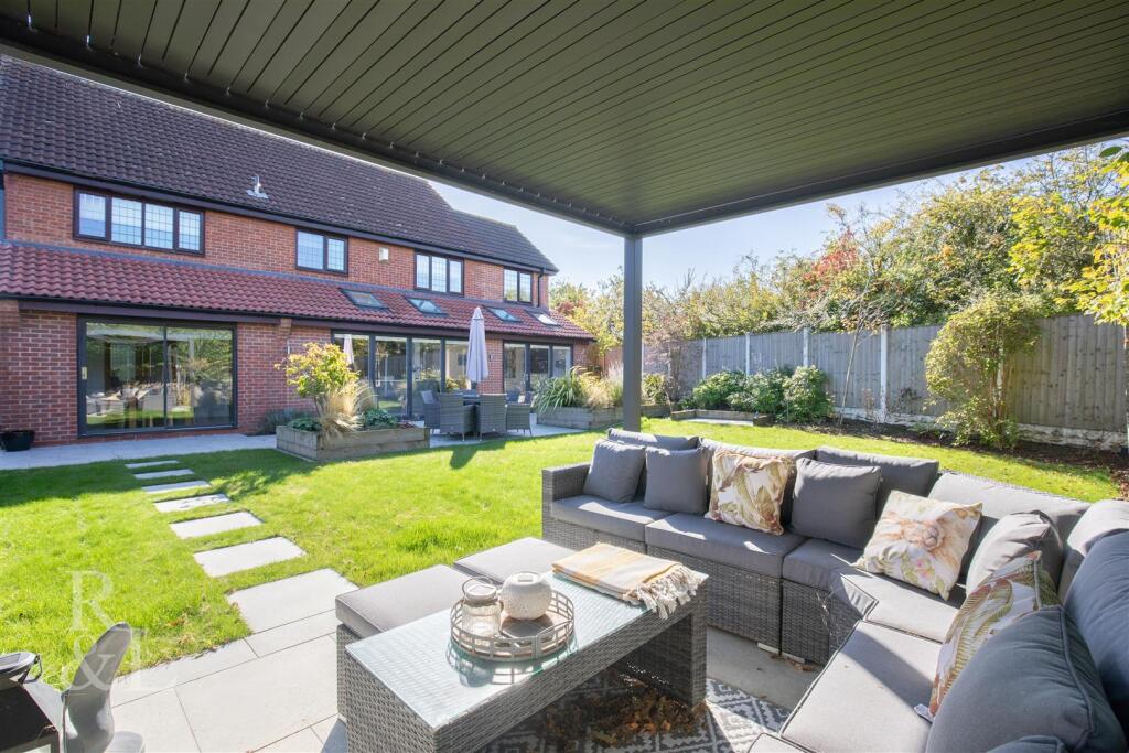 5 Killerton Park Drive (41).jpg