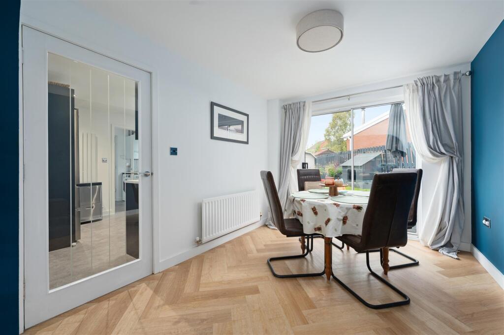 17KingsDrive012.JPG