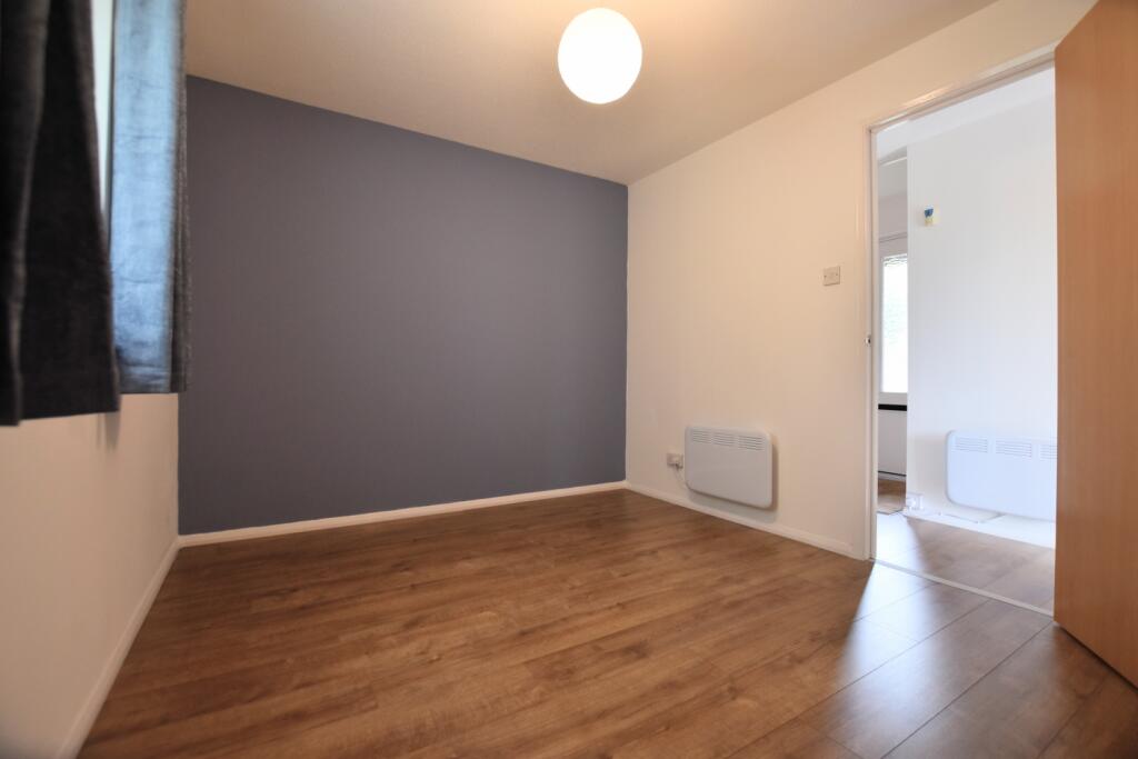 34 Wimbledon Place bedroom new