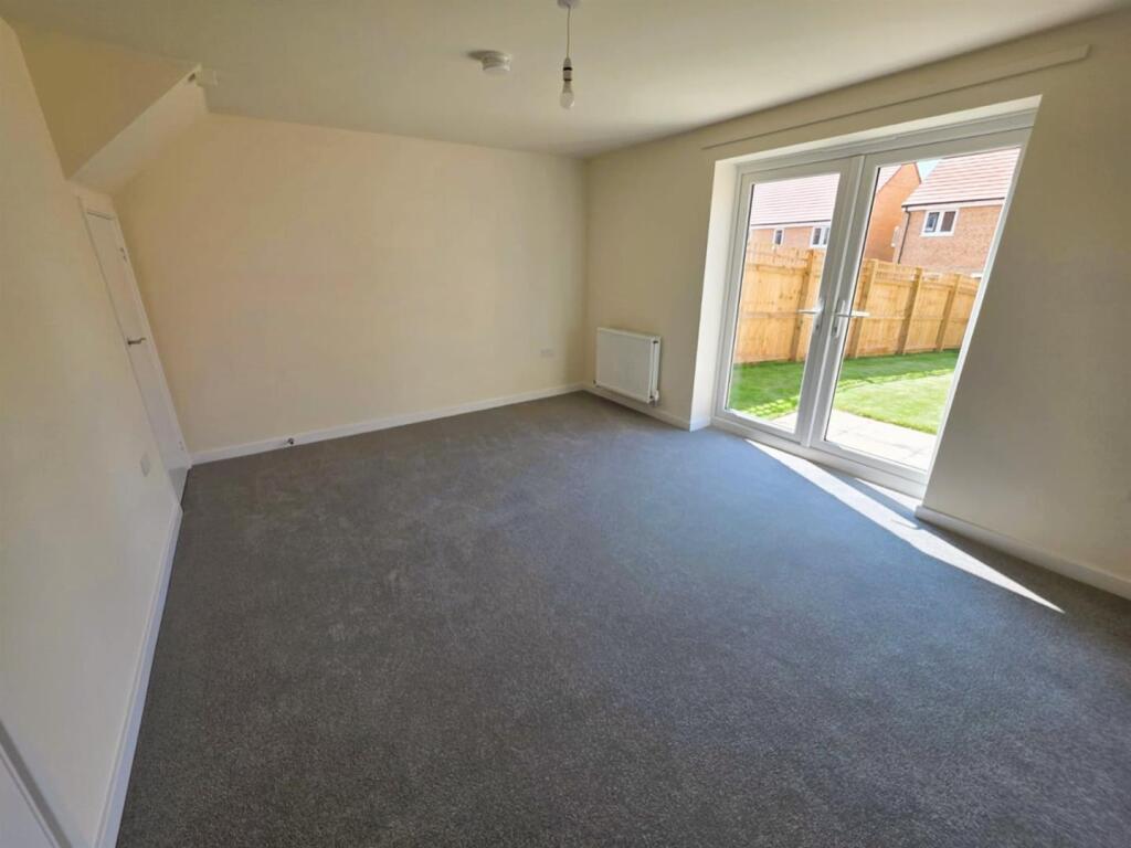 living room 1.jpg