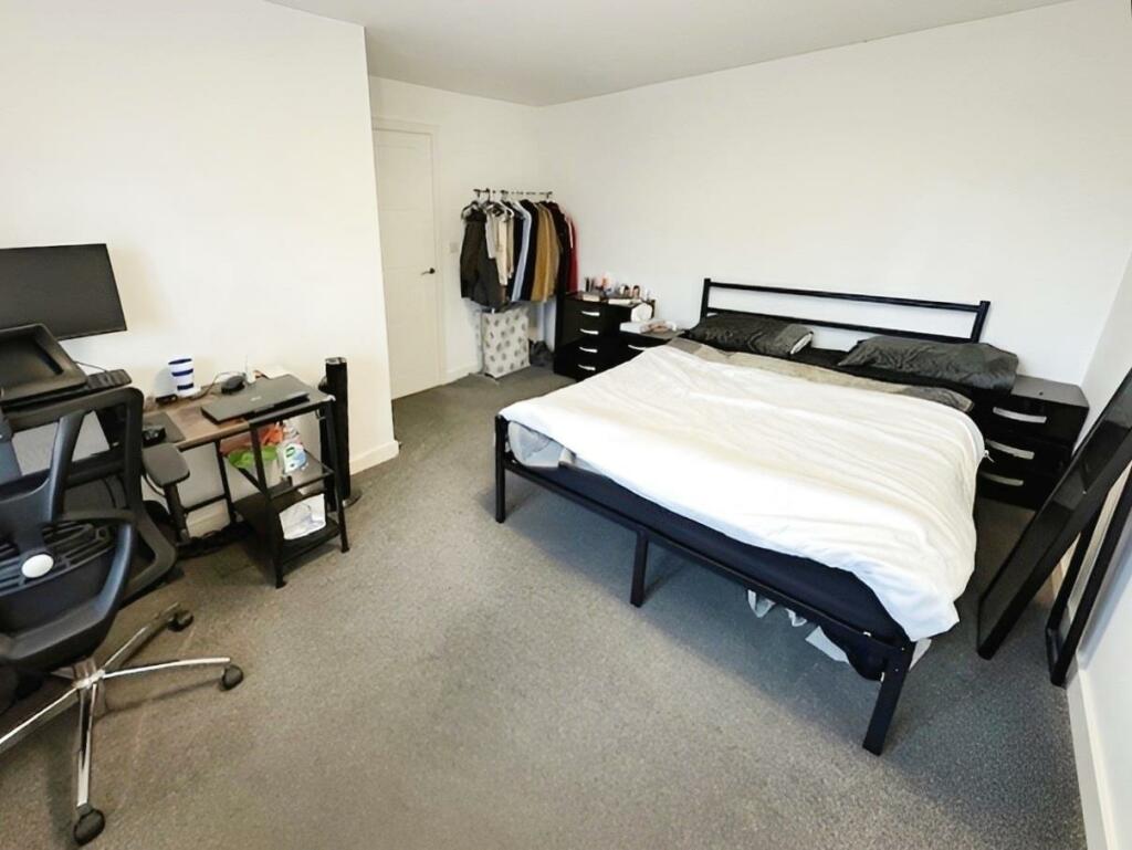 ba3883ce-Bedroom.jpg