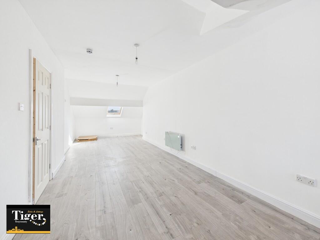 CAM03440G0-PR0299...