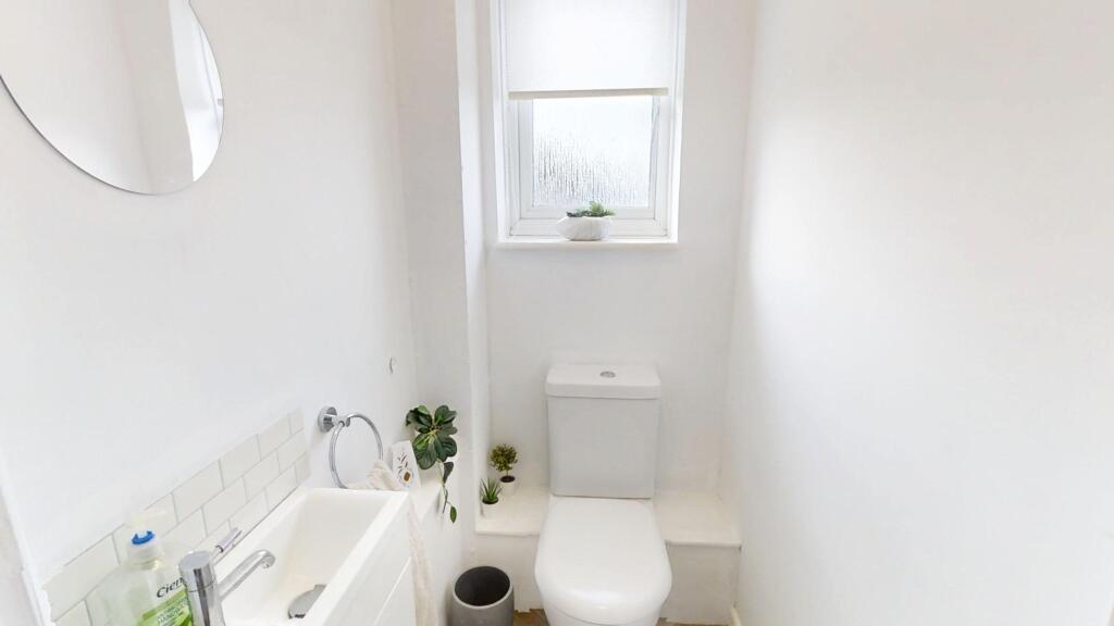 Brymers-Avenue-Portland-Dorset-UK-11262025_140133