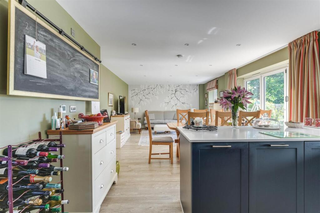 Joyce Frankland Close-19.jpg