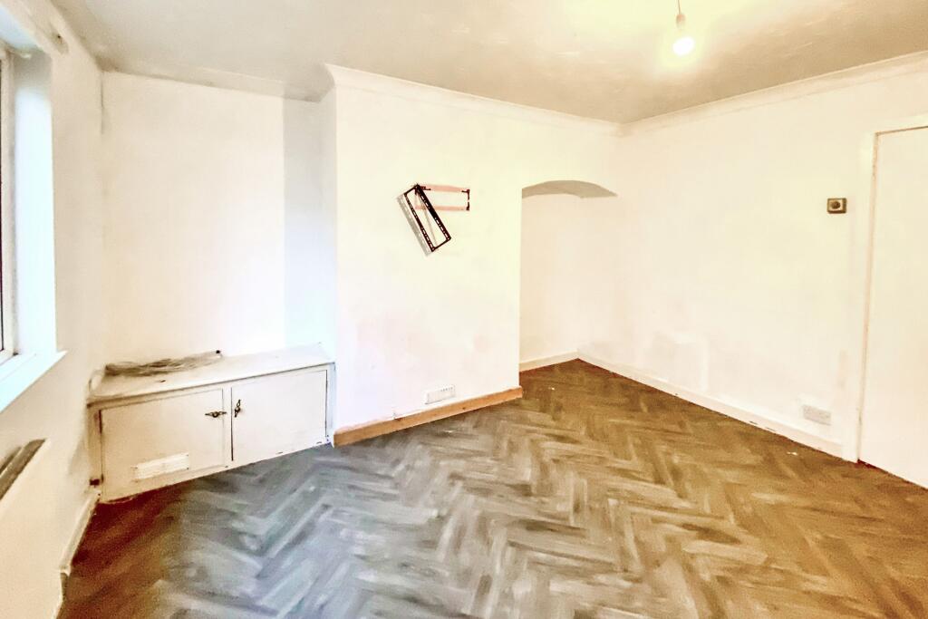 55 Downing Street, Chippenham, Wiltshire, SN14 0AA