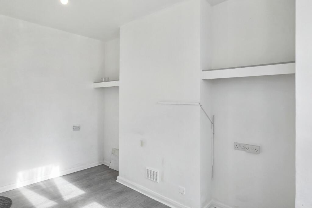 173A &amp; 173B Chapter Road, Brent, London, NW2 5LJ