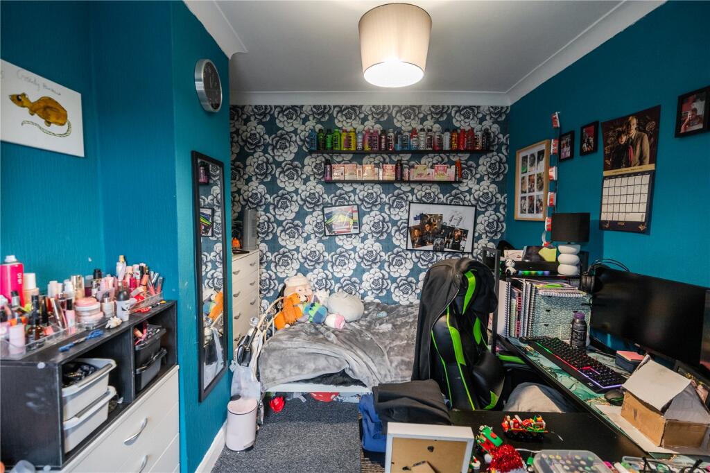 Bedroom 2 (2)