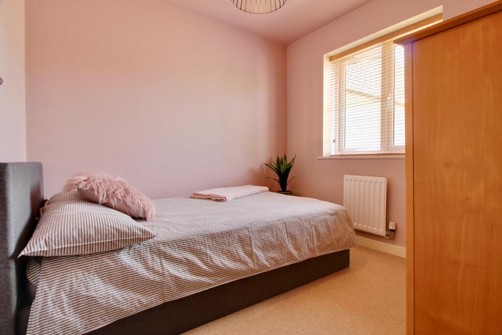 Bedroom 2 - double bedroom - Gus Critchlow EweMove