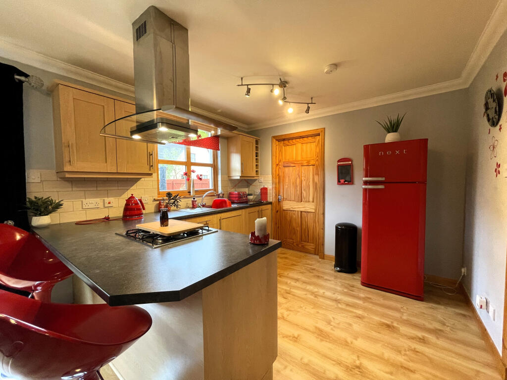 Kitchen a.JPG