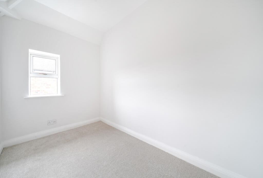 1369784-16-68f216...