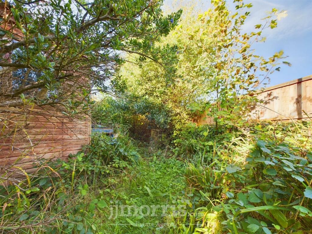 CAM01583G0-PR0194-STILL008.jpg
