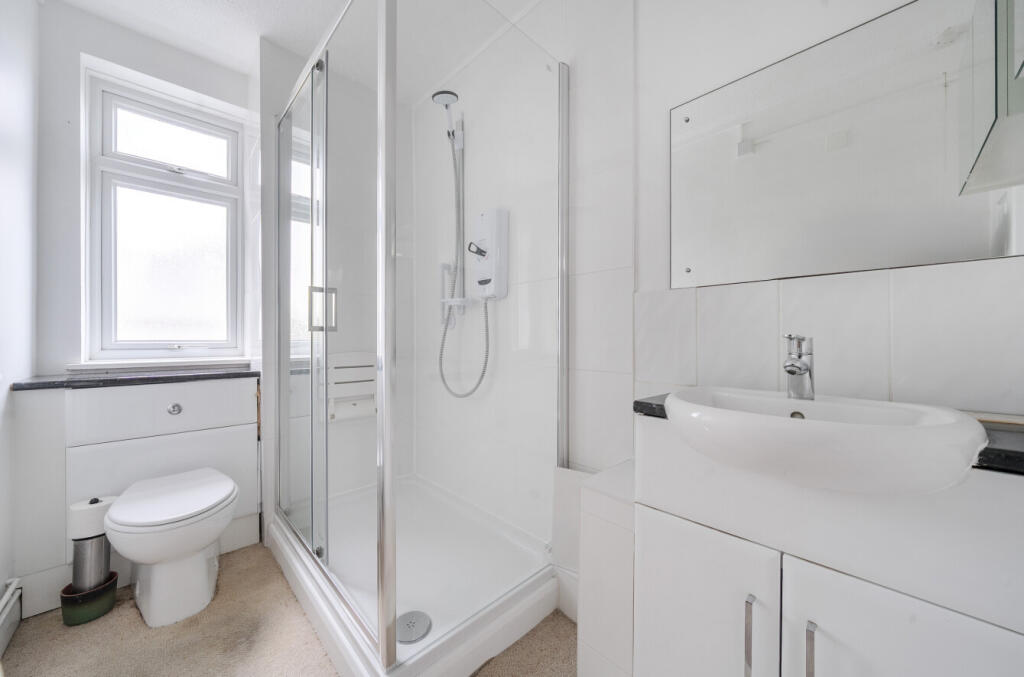 1372956-1-68f9fa4...