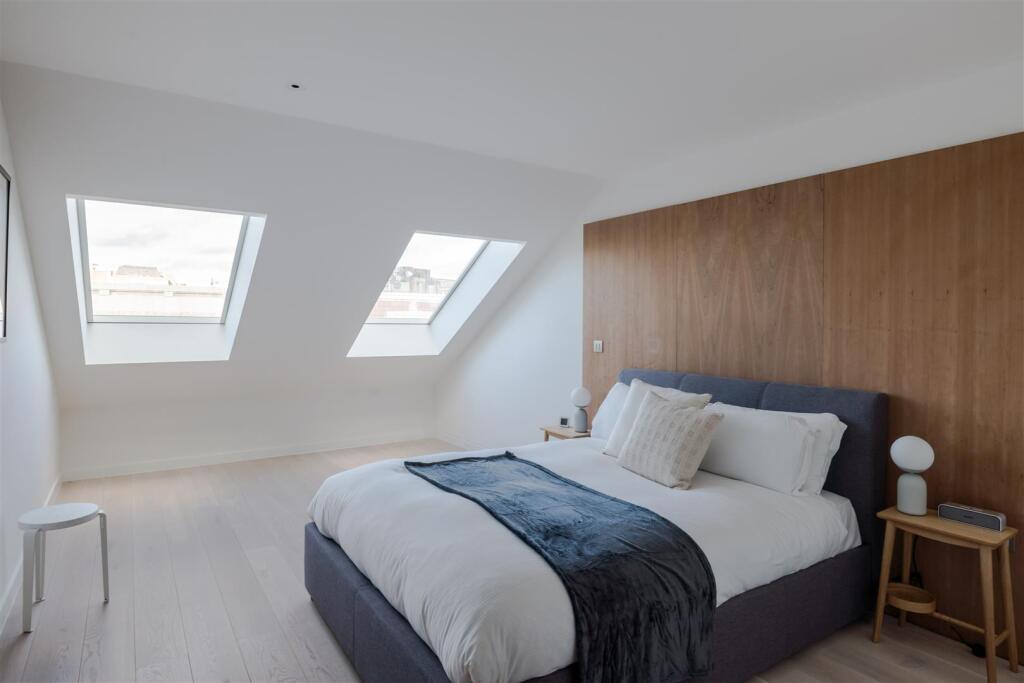 15 Hollen Street-7.jpg