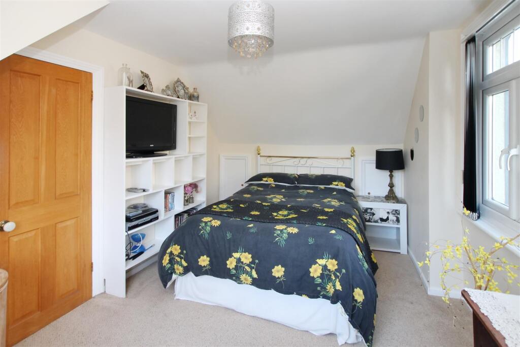 9017183-102084-133830771409766656-0b00b148-3fdd-a7