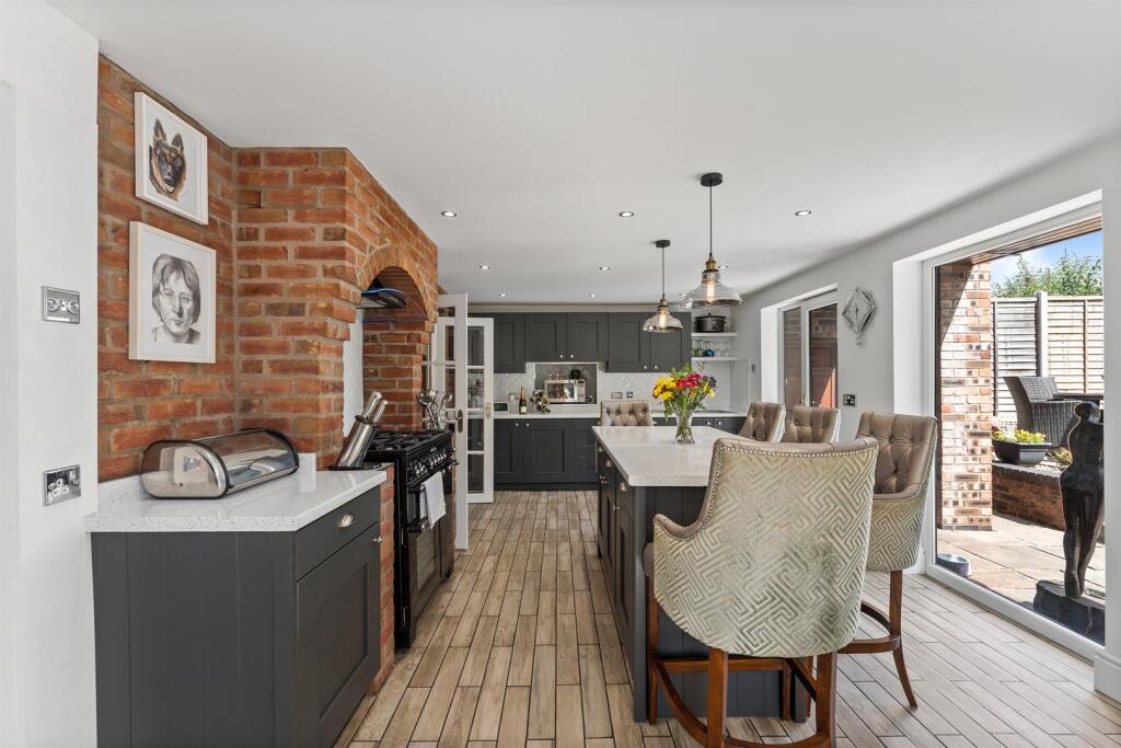 Modern Kitchen Diner