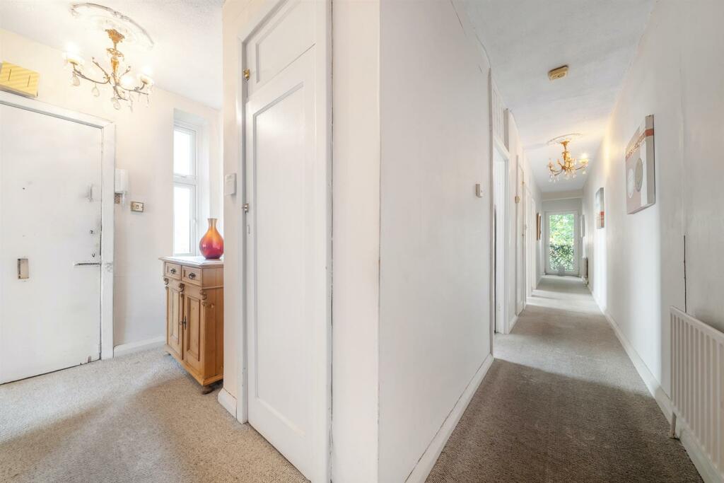 Hallway.jpg