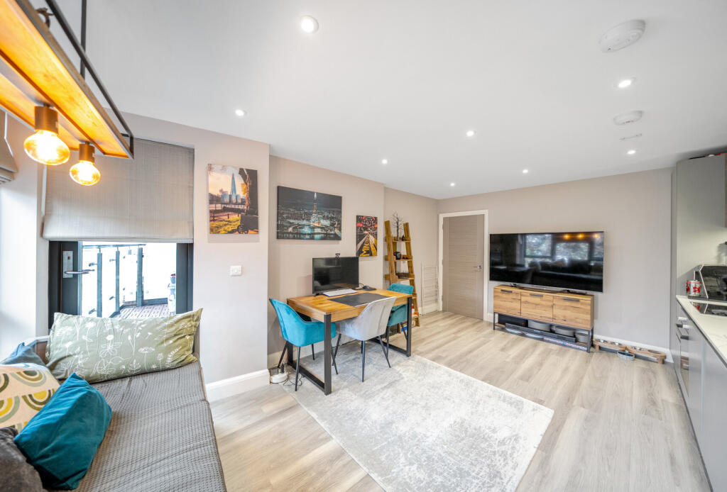 Kitchen/Sitting Room