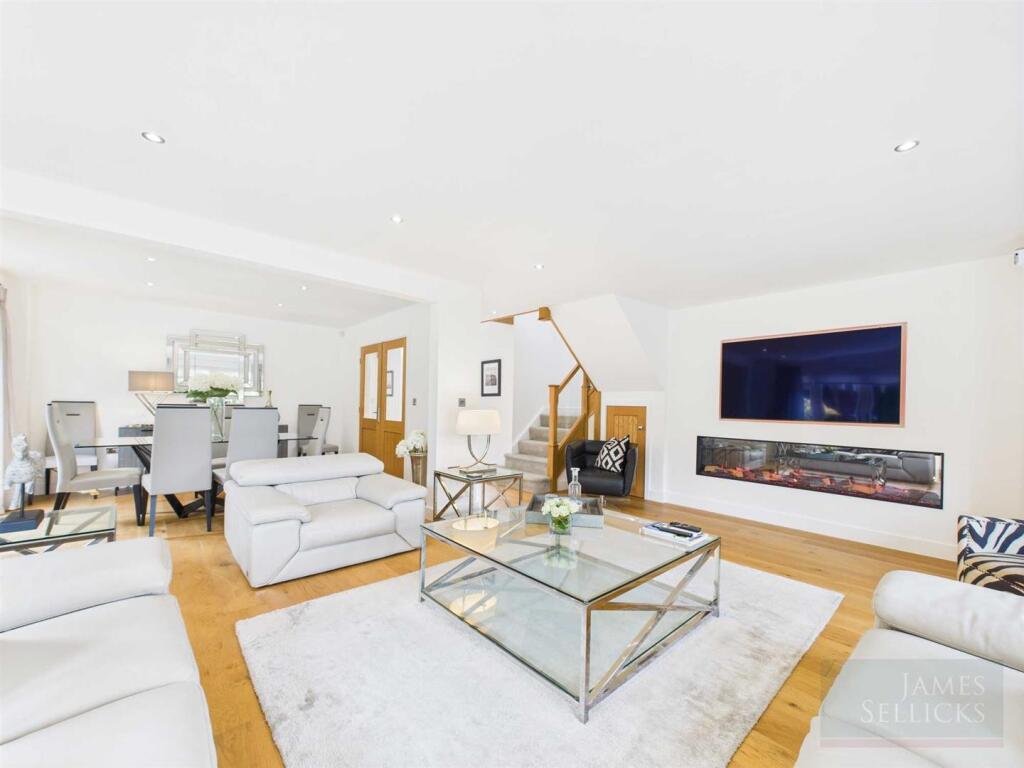 Open Plan Sitting and Dining Room