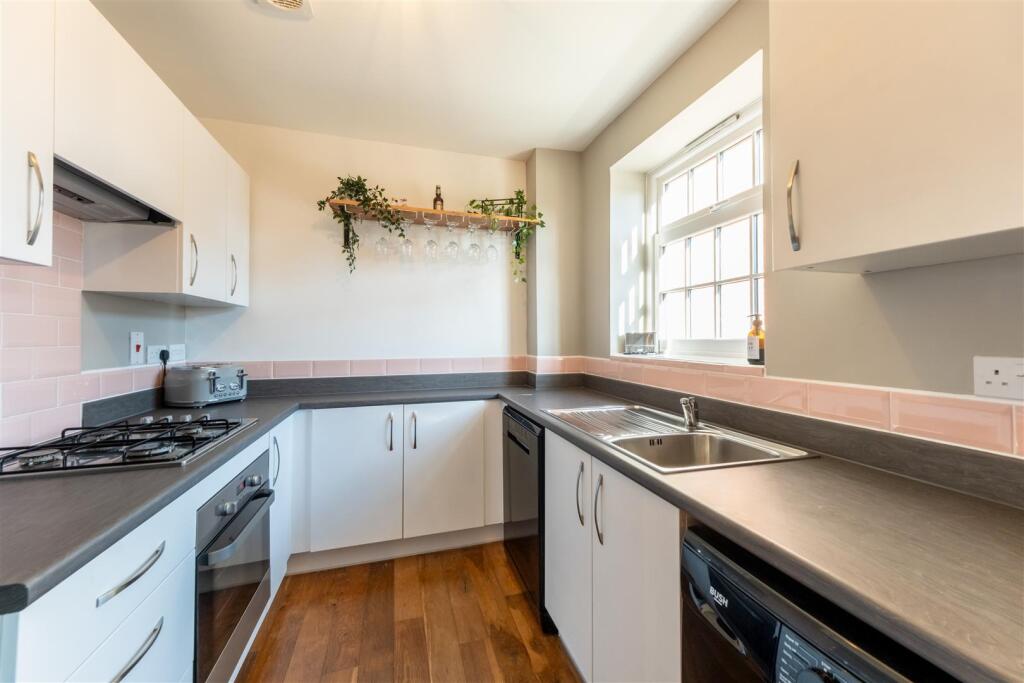 49 Hazelhurst Way-001.jpg