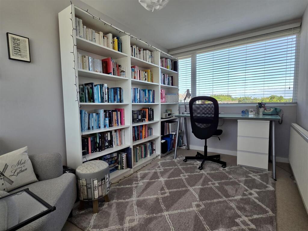 OFFICE/FOURTH BEDROOM