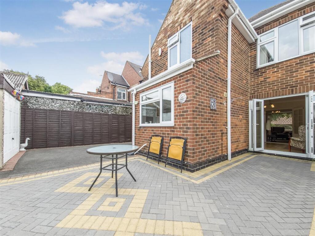 Springfield Road, Midway