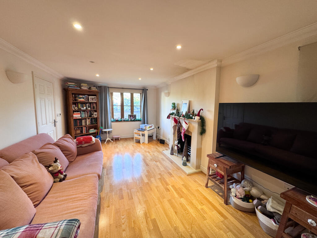 20251128_132759051_iOS