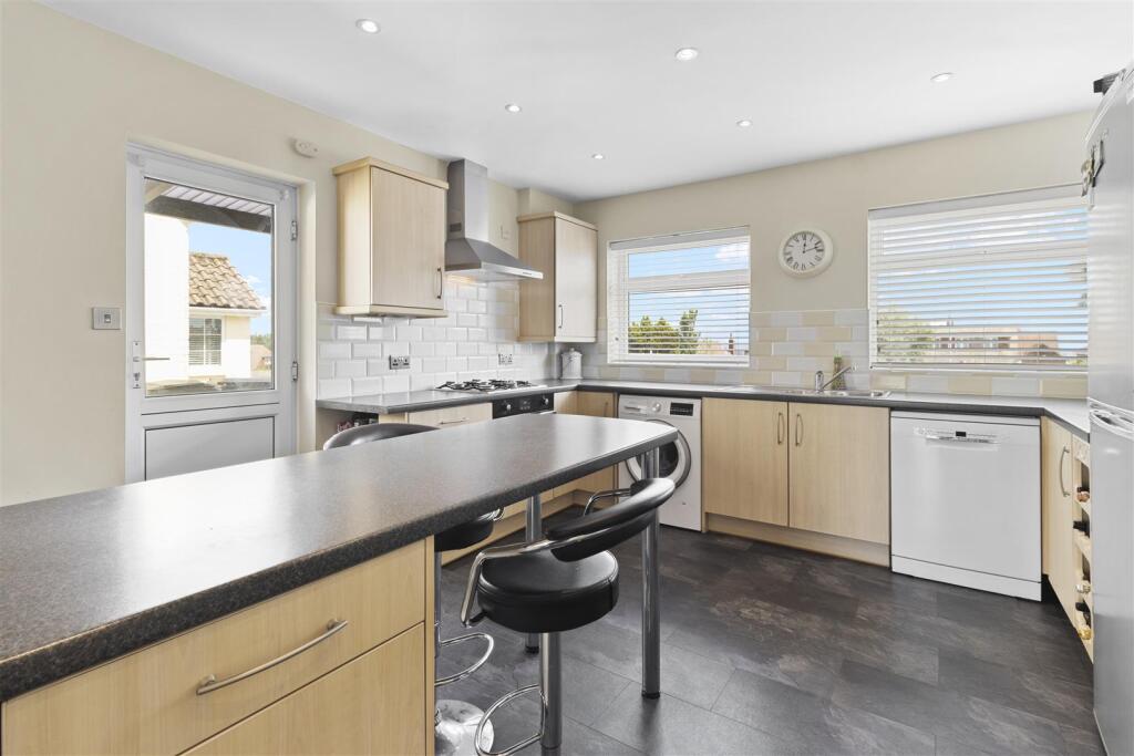 kitchen #4.jpg