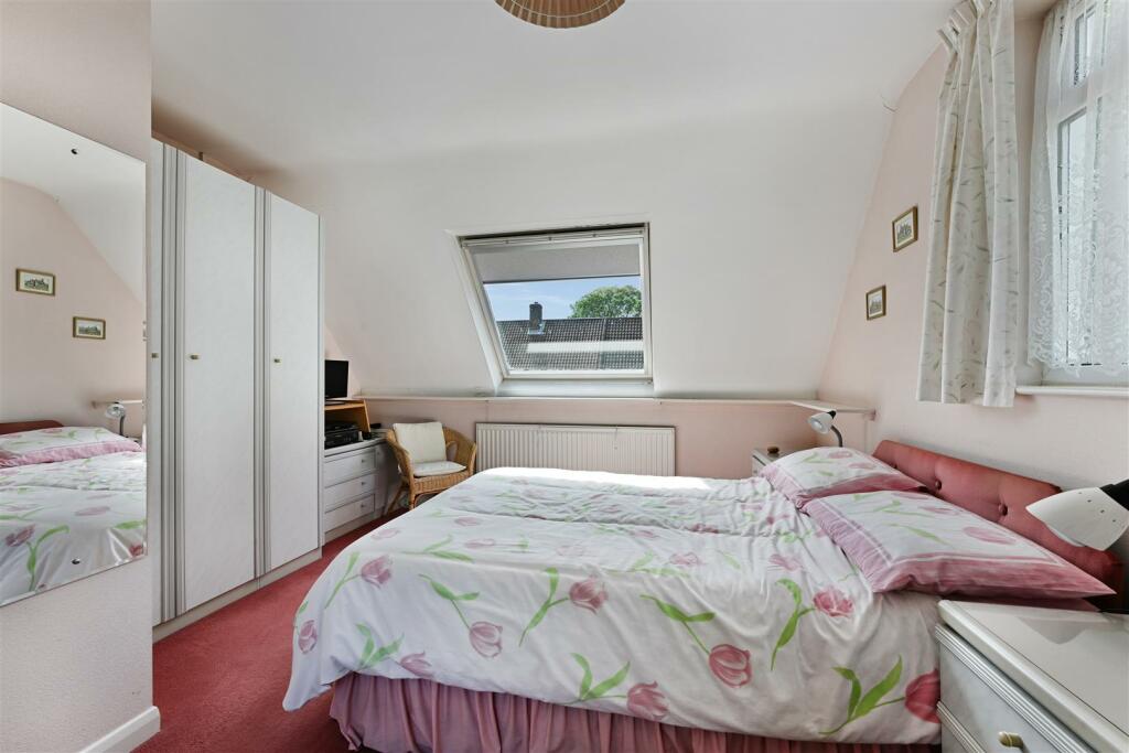 THORNFIELD ROAD, 4-15.jpg