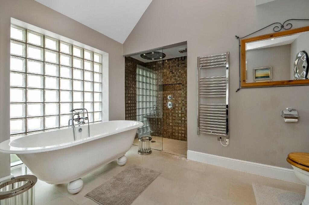 En Suite to Master B