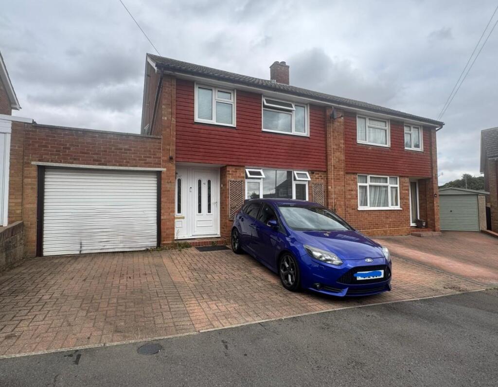 WhatsApp Image 2025-08-14 at 13.02.01_9dcc1dbd.jpg