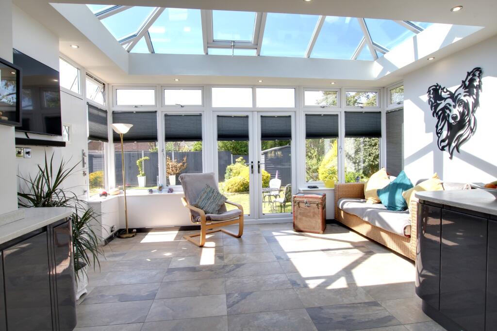 FAMILY AREA
