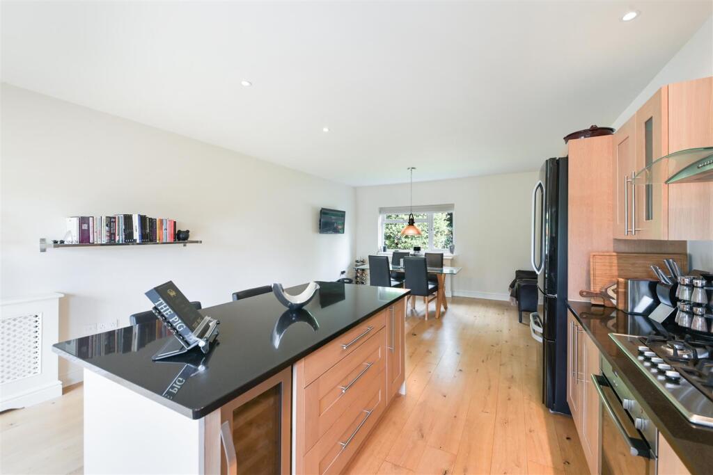 KINGSWOOD ROAD (22).jpg